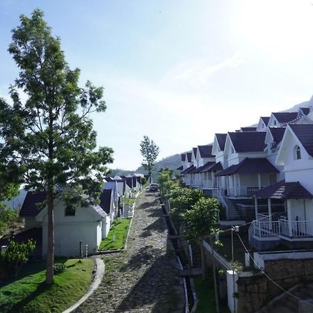 Mirth Hotels And Resorts Kanthalloor Bagian luar foto