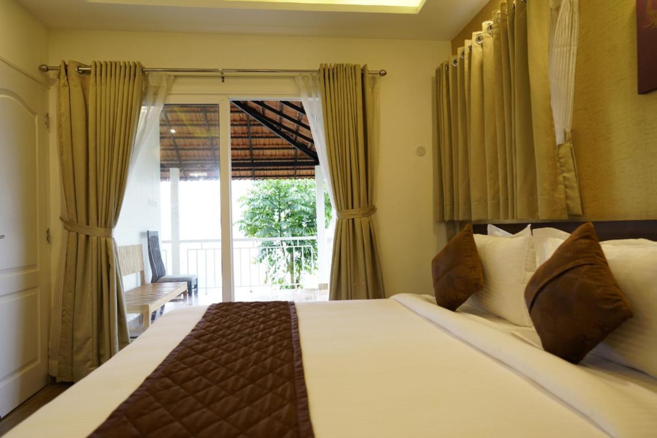 Mirth Hotels And Resorts Kanthalloor Bagian luar foto