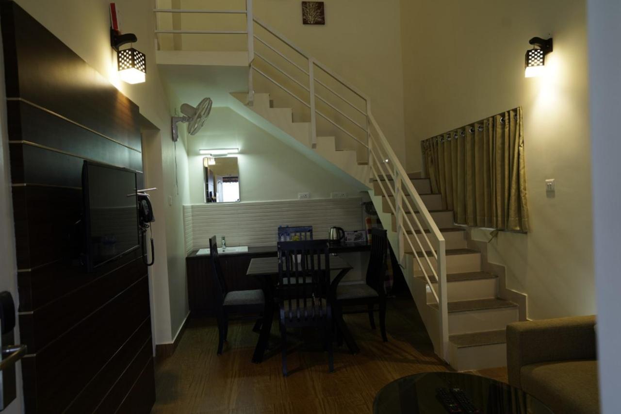 Mirth Hotels And Resorts Kanthalloor Bagian luar foto