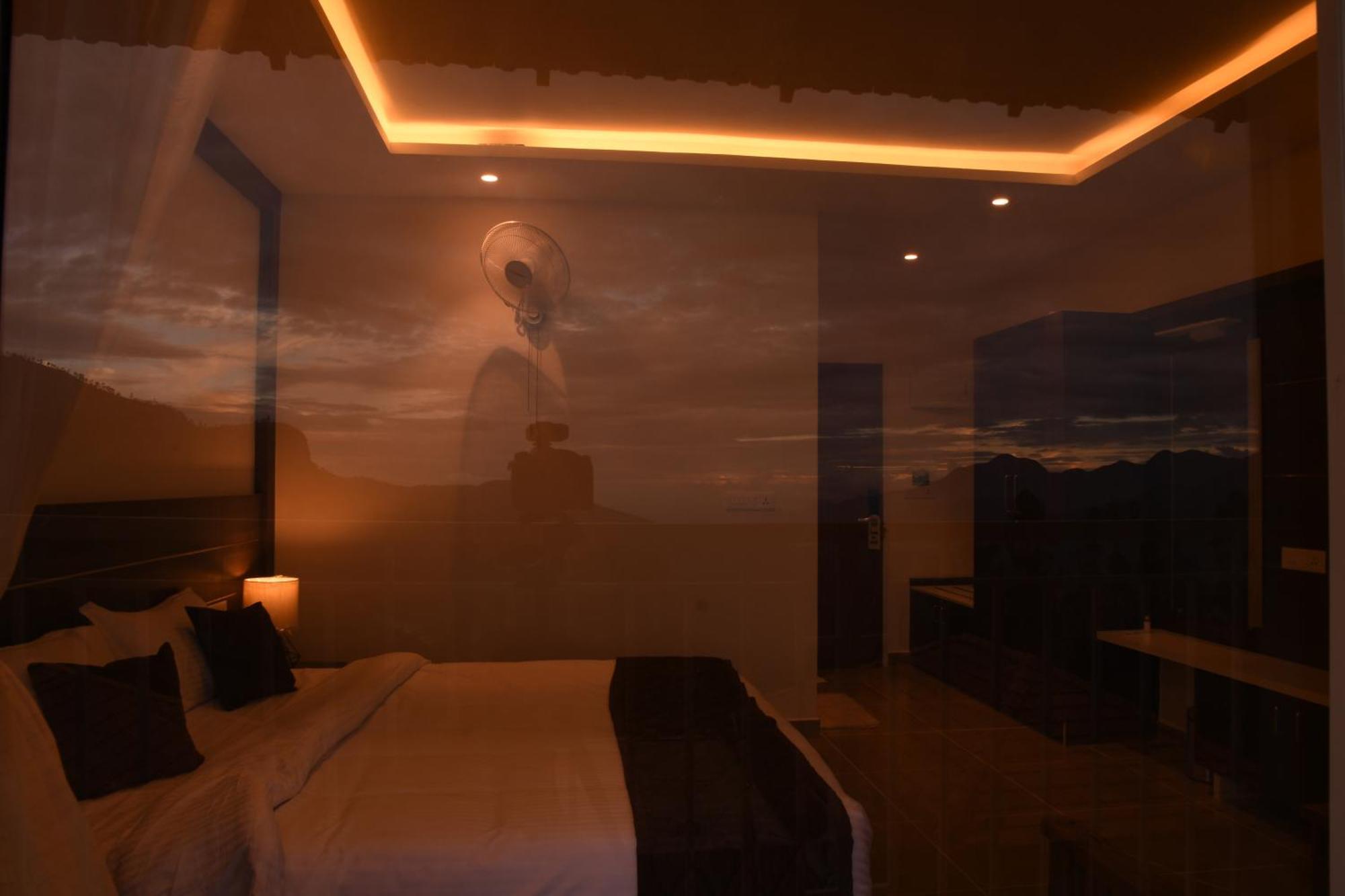 Mirth Hotels And Resorts Kanthalloor Bagian luar foto