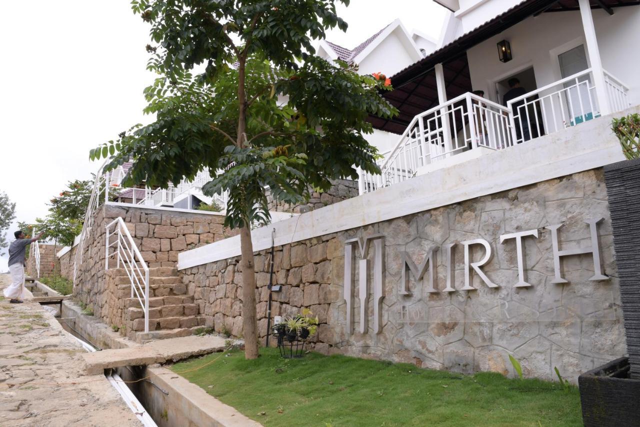 Mirth Hotels And Resorts Kanthalloor Bagian luar foto